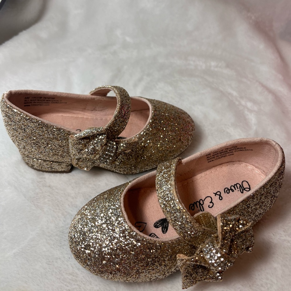 Toddler Dress Shoes. Size: 5m